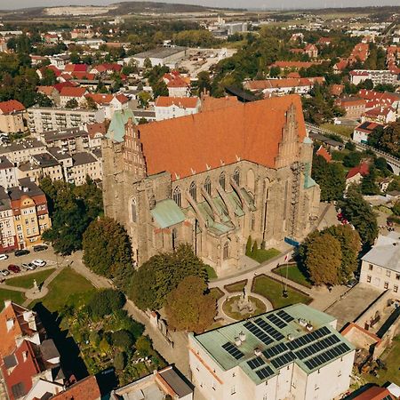 Great Polonia Strzegom City Center Exterior foto